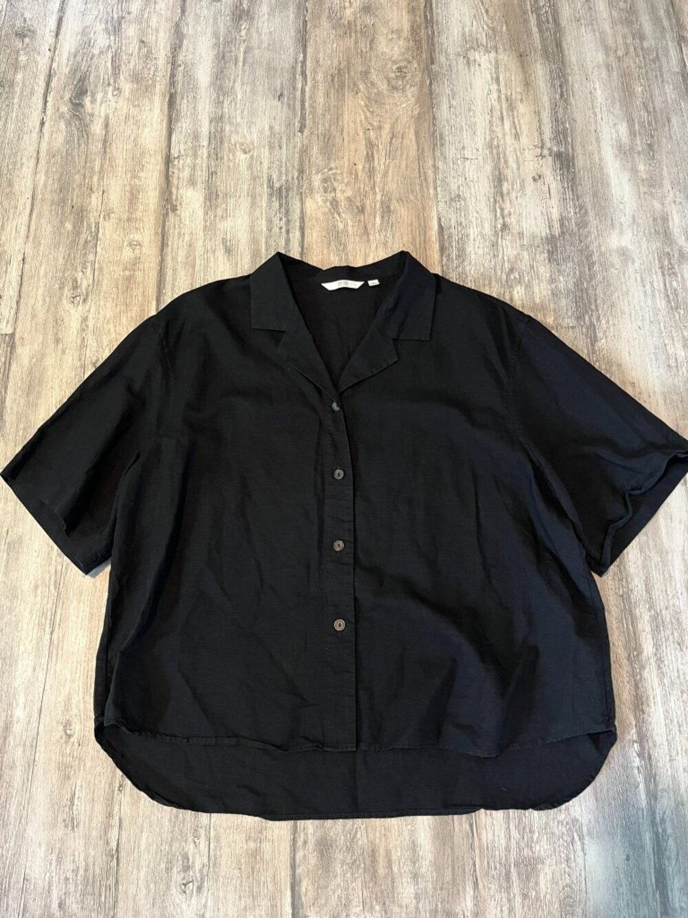 SALE! 2 Uniqlo W's Linen Blend Open Collar S/S Shirts, Black & Olive, Large - Picture 3 of 16